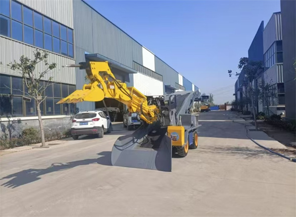 輪式皮帶式挖掘式裝載機出租