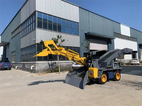 輪式皮帶式挖掘式裝載機出租